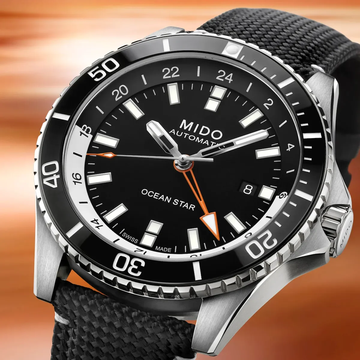Zifferblatt, GMT-Skala und Taucherlünette der Mido Ocean Star GMT