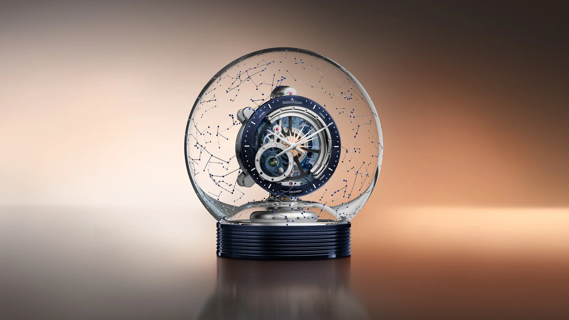 Atmos Tellurium by Marc Newson unter ihrer Glaskugel