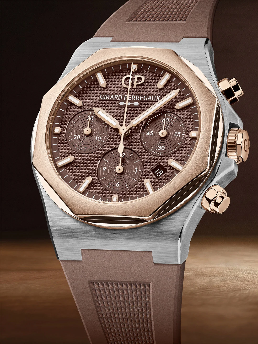 Girard-Perregaux Laureato Chronograph 42 mm in Stahl und Roségold